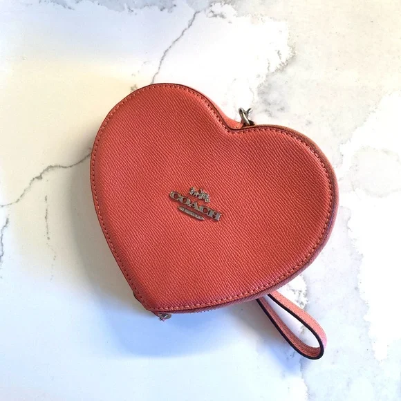 Coach Limited Edition Pink Heart Valentine Wristlet - Picture 3 of 8